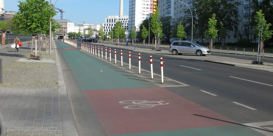 Vorschlag: Radspuren auf der Starkenfeldstraße