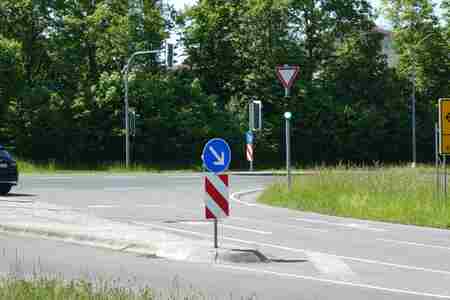 Vorschlag: Fußgängerampel am Münchner Ring (B22) bei Einmündung Wildensorger Hauptstrasse